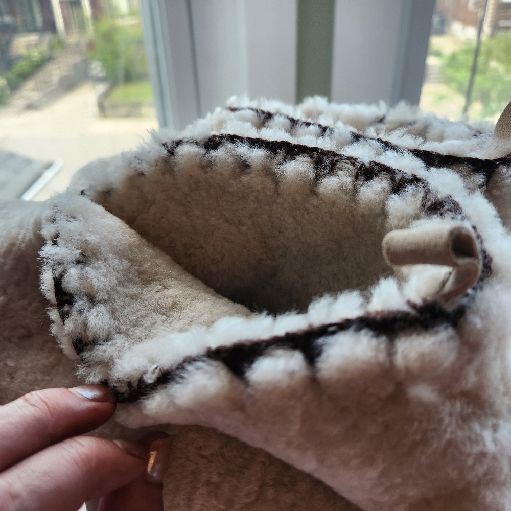 Bode Beige Greco Shearling Slippers size 46 BNWB (no lid) - Picture 9 of 13